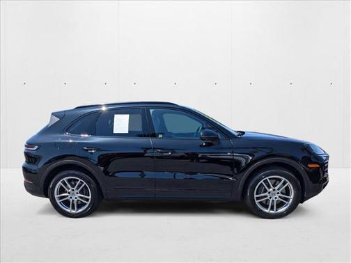 2024 Porsche Cayenne AWD