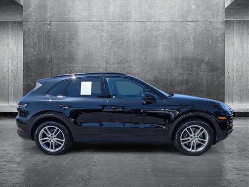 2024 Porsche Cayenne AWD
