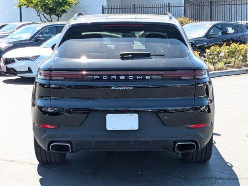 2024 Porsche Cayenne AWD