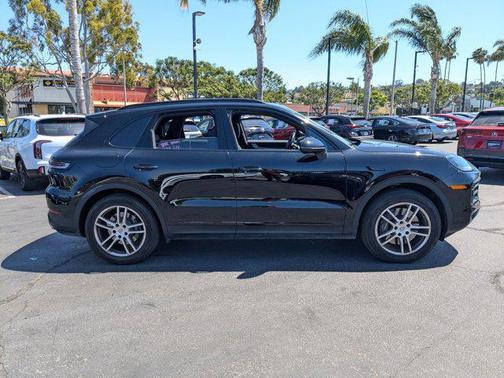 2024 Porsche Cayenne AWD