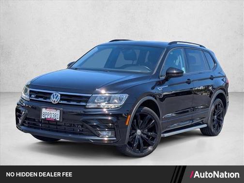 Deep Black Pearl 2020 Volkswagen Tiguan 2.0T SE