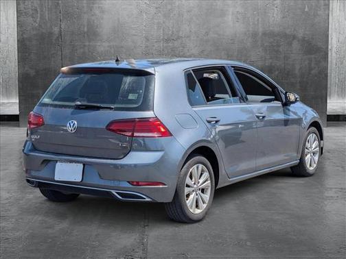 2018 Volkswagen Golf TSI SE