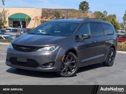 2019 Chrysler Pacifica Touring L