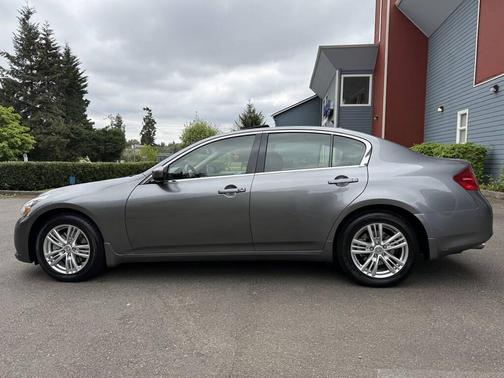 Graphite Shadow 2010 INFINITI G37x Base