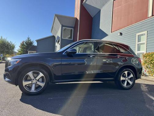 2016 Mercedes-Benz GLC 300 Base