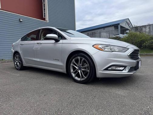 2017 Ford Fusion Hybrid SE