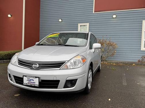 2010 Nissan Versa 1.8 S