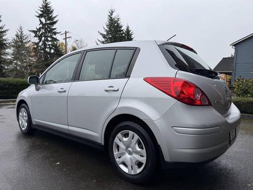 2010 Nissan Versa 1.8 S