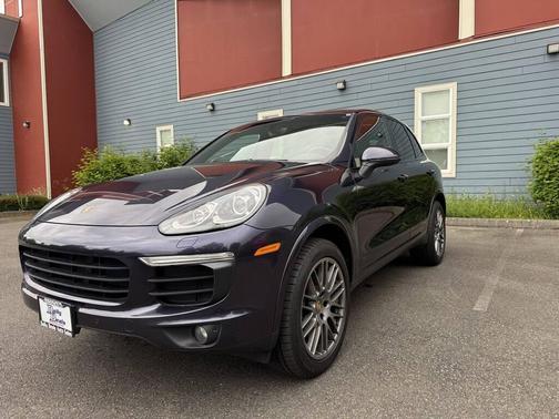 2017 Porsche Cayenne Platinum Edition
