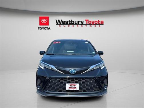 2021 Toyota Sienna XSE 7 Passenger