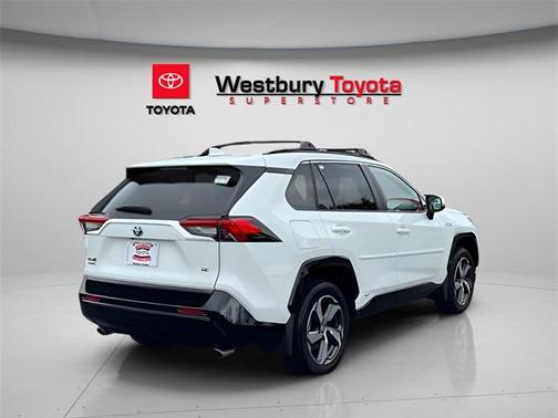 2024 Toyota RAV4 Prime SE