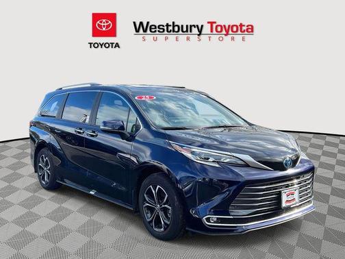 2025 Toyota Sienna Platinum