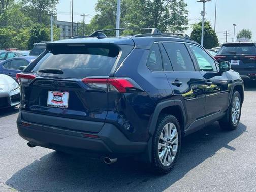 2021 Toyota RAV4 XLE Premium