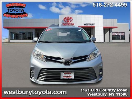 2019 Toyota Sienna XLE