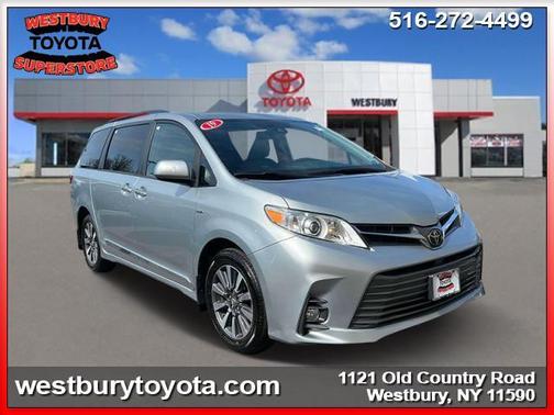2019 Toyota Sienna XLE