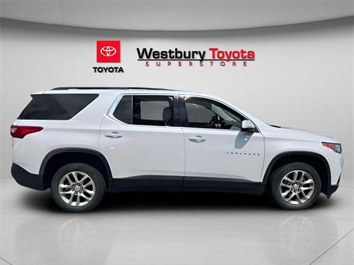 2021 Chevrolet Traverse LT Cloth