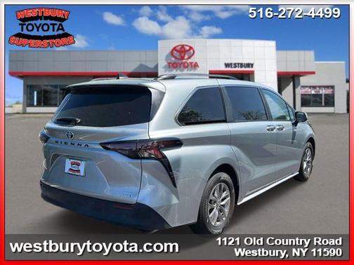 2023 Toyota Sienna XLE 7 Passenger