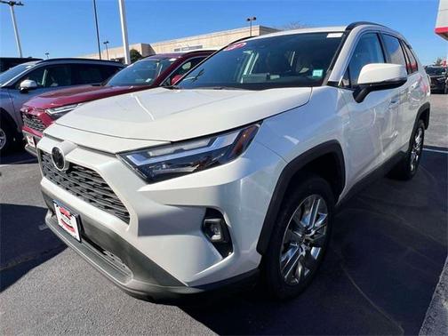2022 Toyota RAV4 XLE Premium