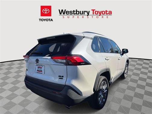 2022 Toyota RAV4 XLE Premium
