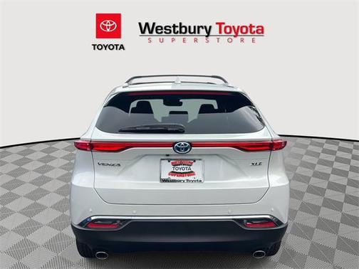 2024 Toyota Venza XLE