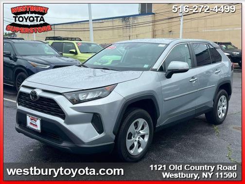 2022 Toyota RAV4 LE