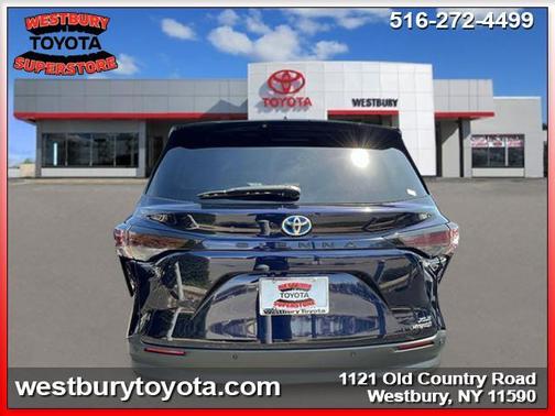 2023 Toyota Sienna XLE 8 Passenger