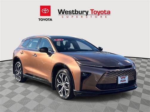 2025 Toyota Crown Signia XLE