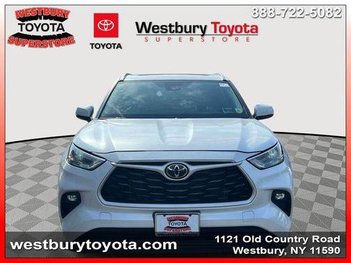 Wind Chill Pearl 2023 Toyota Highlander XLE