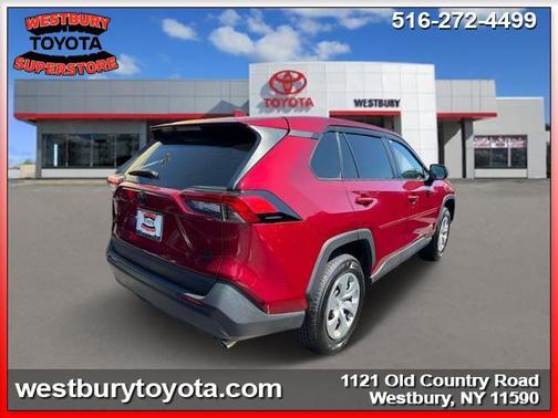 2022 Toyota RAV4 LE