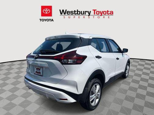 Fresh Powder 2025 Nissan Kicks S