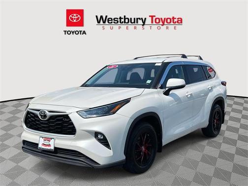 2021 Toyota Highlander LE