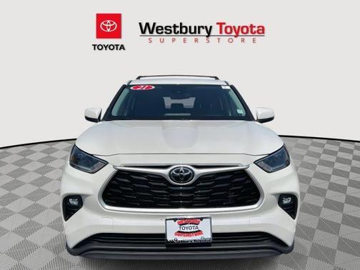 2021 Toyota Highlander LE