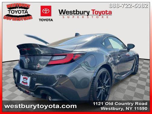 Pavement 2023 Toyota GR86 Premium