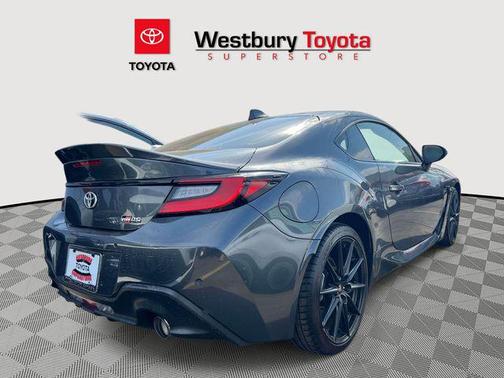 Pavement 2023 Toyota GR86 Premium