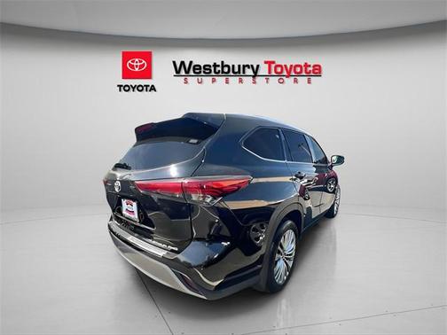 2023 Toyota Highlander Platinum