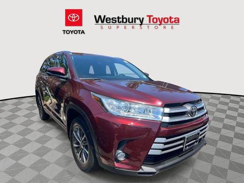 Ooh La La Rouge Mica 2019 Toyota Highlander XLE