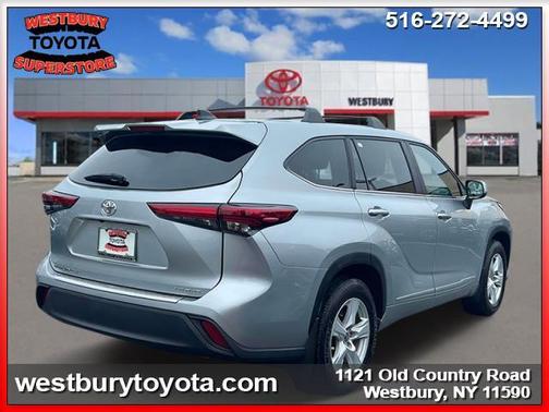 2023 Toyota Highlander LE