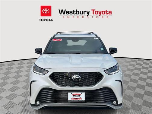 2025 Toyota Highlander XSE