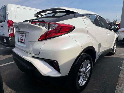 Blizzard Pearl 2020 Toyota C-HR LE