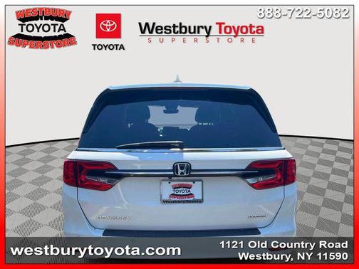 Platinum White Pearl 2023 Honda Odyssey Touring