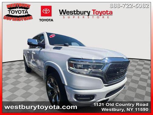 Bright White Clearcoat 2023 RAM 1500 Limited