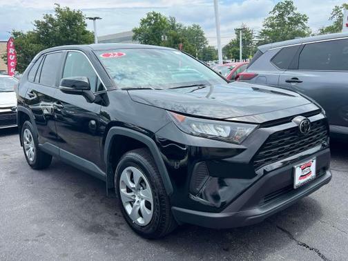 2022 Toyota RAV4 LE