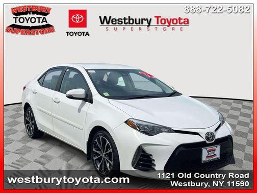 Super White 2017 Toyota Corolla SE