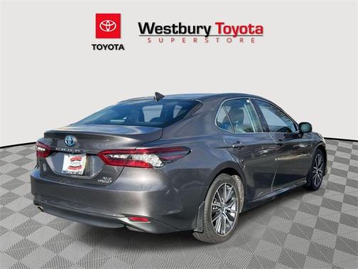 2023 Toyota Camry Hybrid XLE