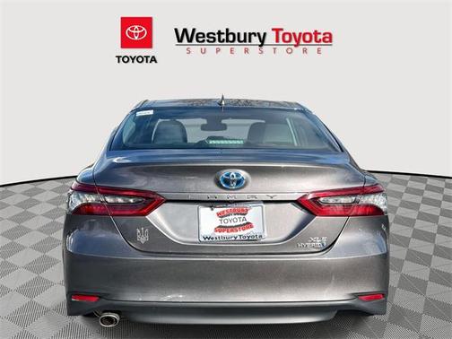 2023 Toyota Camry Hybrid XLE