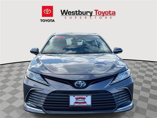 2023 Toyota Camry Hybrid XLE
