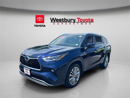 2022 Toyota Highlander Hybrid Platinum