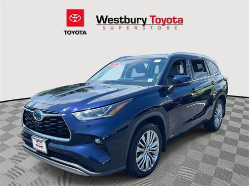 2022 Toyota Highlander Hybrid Platinum
