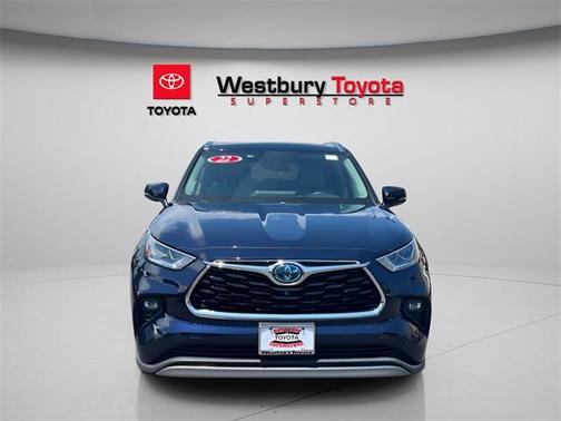 2022 Toyota Highlander Hybrid Platinum