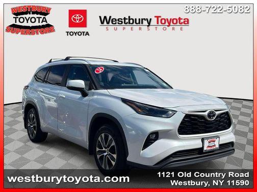 Wind Chill Pearl 2024 Toyota Highlander XLE